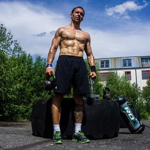 Hiit Trénink v Posilovně: Rozbijte Svůj Limit!