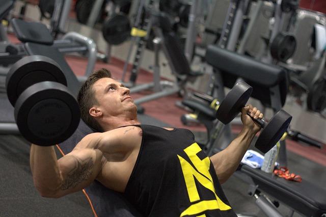 2. Profesionální⁤ tipy pro účinné cvičení na biceps a získání žádoucích výsledků