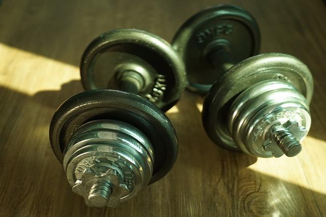- Vybudujte si výkonné svaly bez nutnosti posilovny: Návody a doporučení pro úspěšný domácí silový trénink